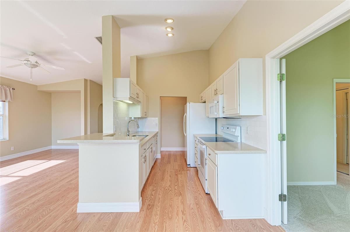 1404 AUBURN LAKES CIRCLE — photo 18 of 68