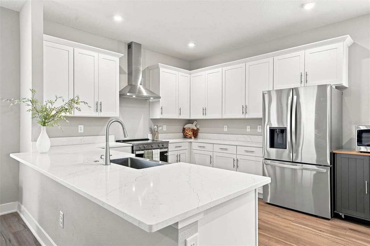 1915 STATE STREET — photo 24 of 65