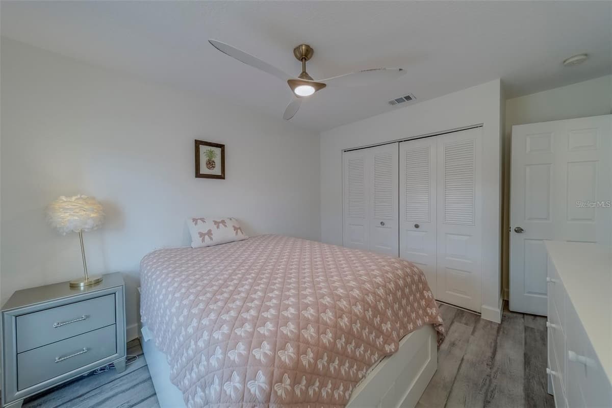 2700 BAYSHORE BOULEVARD — photo 23 of 52