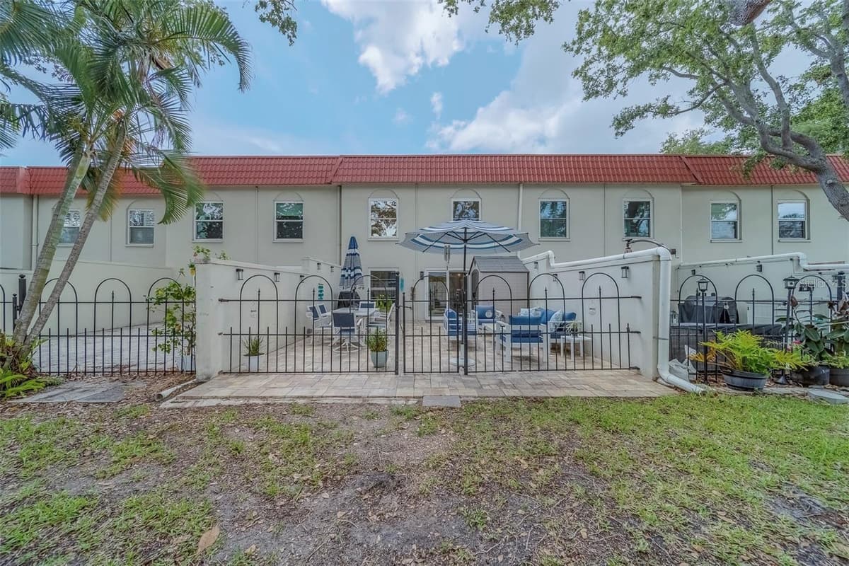2700 BAYSHORE BOULEVARD — photo 30 of 52