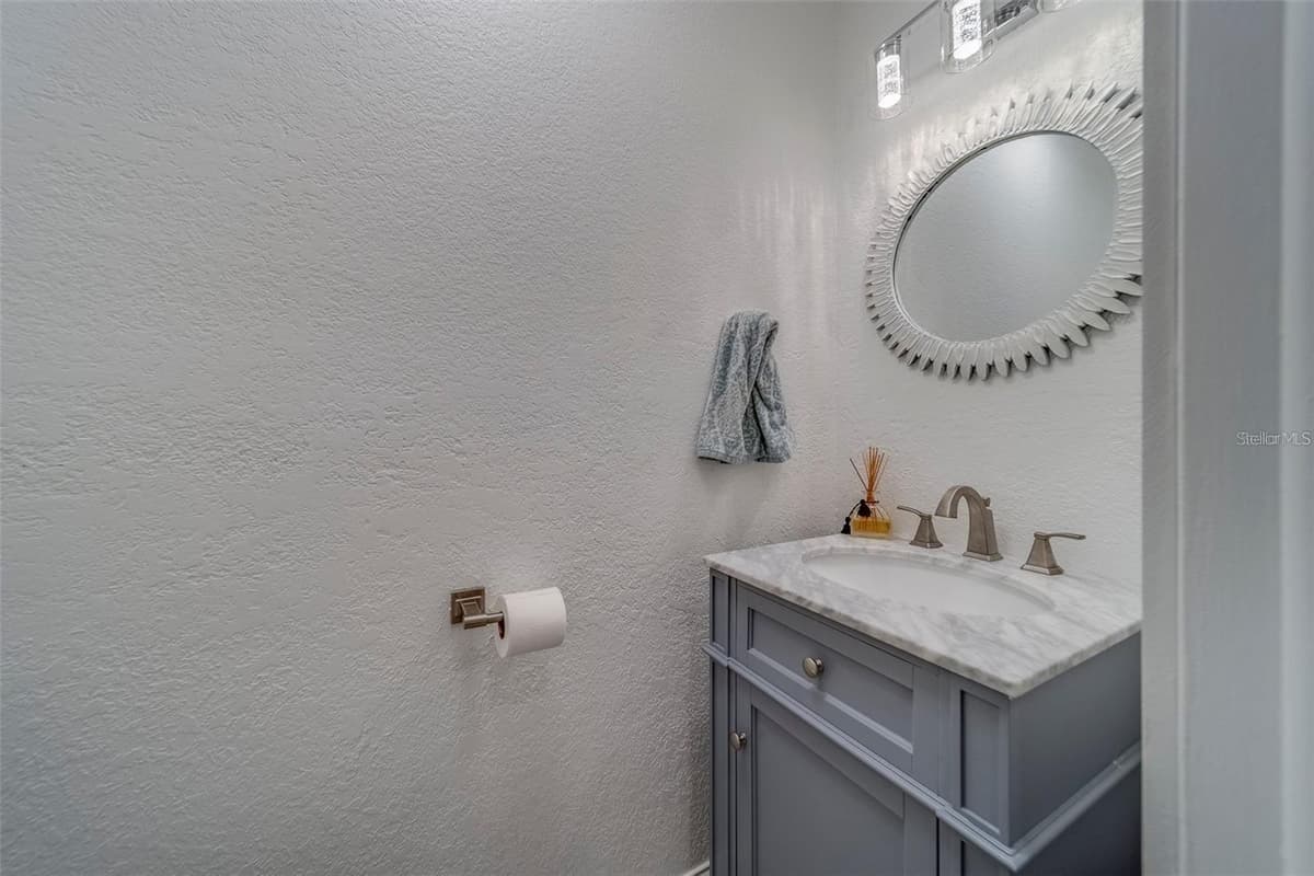 2700 BAYSHORE BOULEVARD — photo 16 of 52