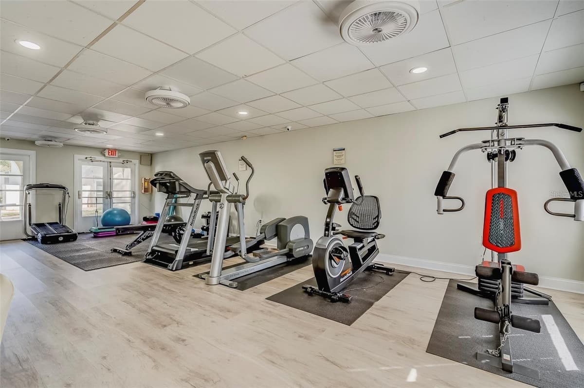 2700 BAYSHORE BOULEVARD — photo 48 of 52