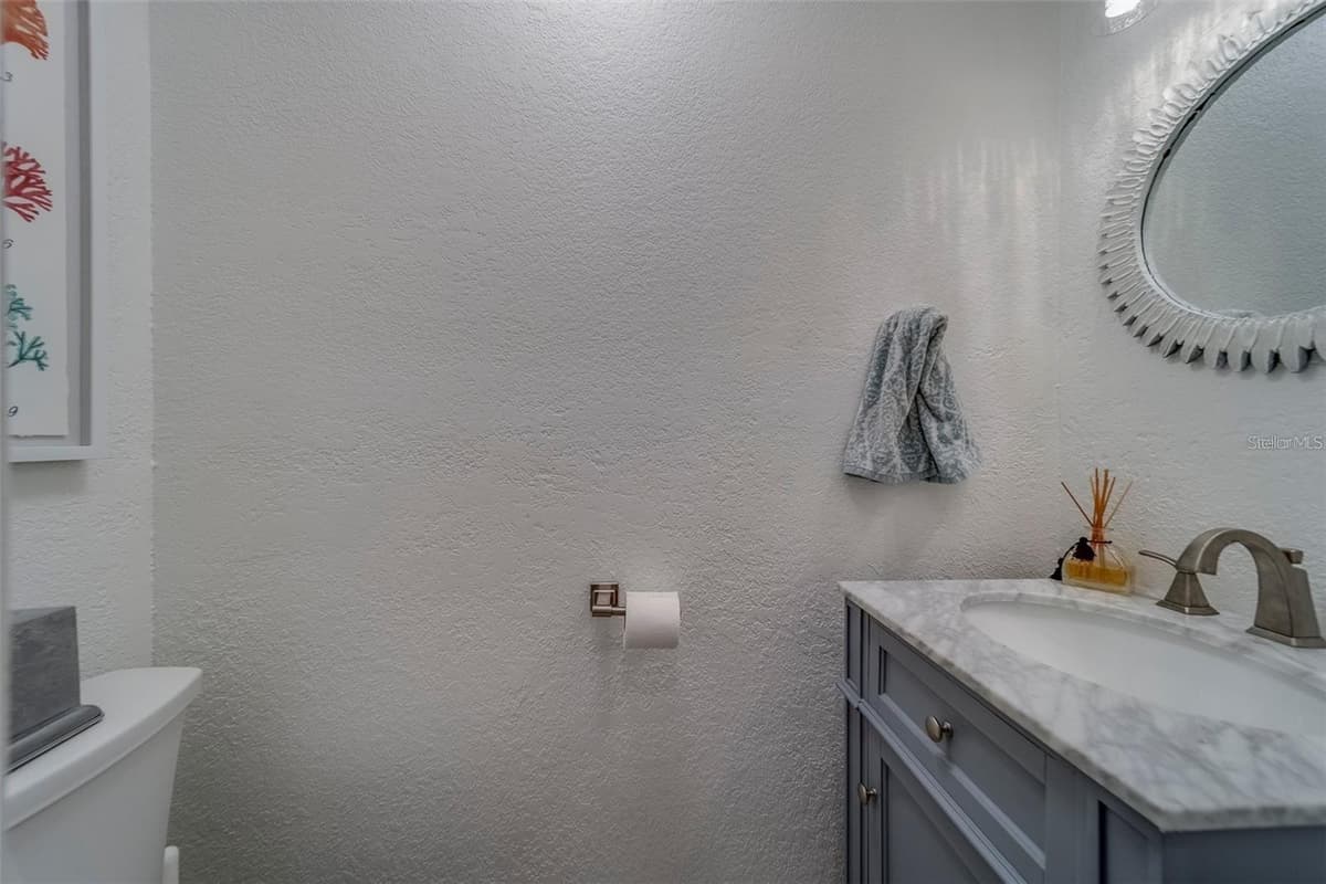 2700 BAYSHORE BOULEVARD — photo 17 of 52