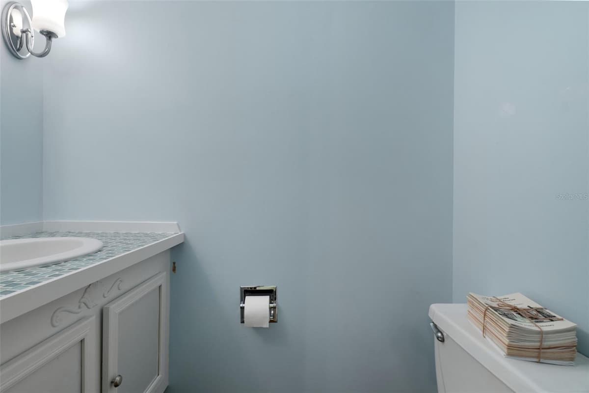 6095 ZIRKELS CIRCLE — photo 23 of 47