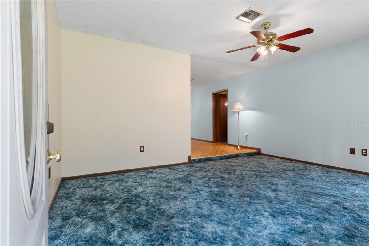 6095 ZIRKELS CIRCLE — photo 5 of 47
