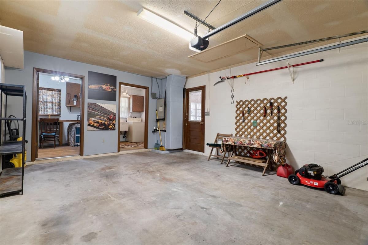 6095 ZIRKELS CIRCLE — photo 34 of 47