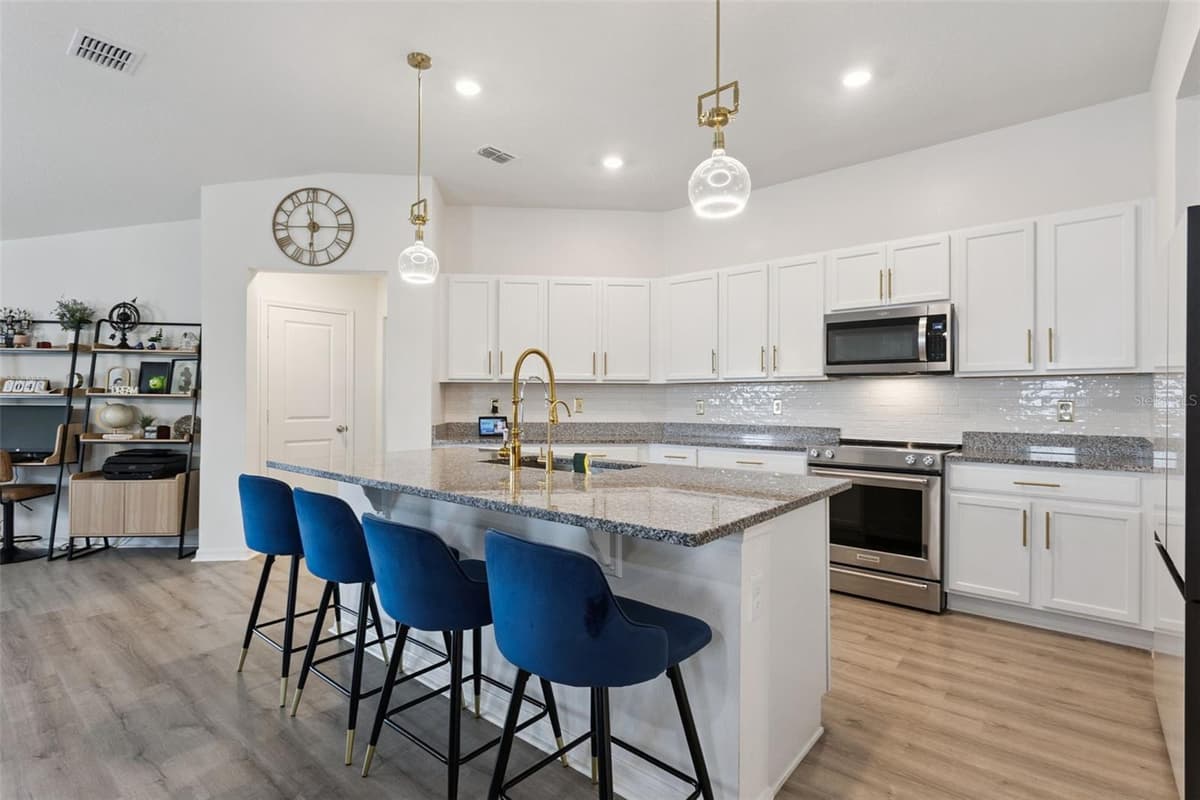 3832 PRONGHORN DR — photo 13 of 34