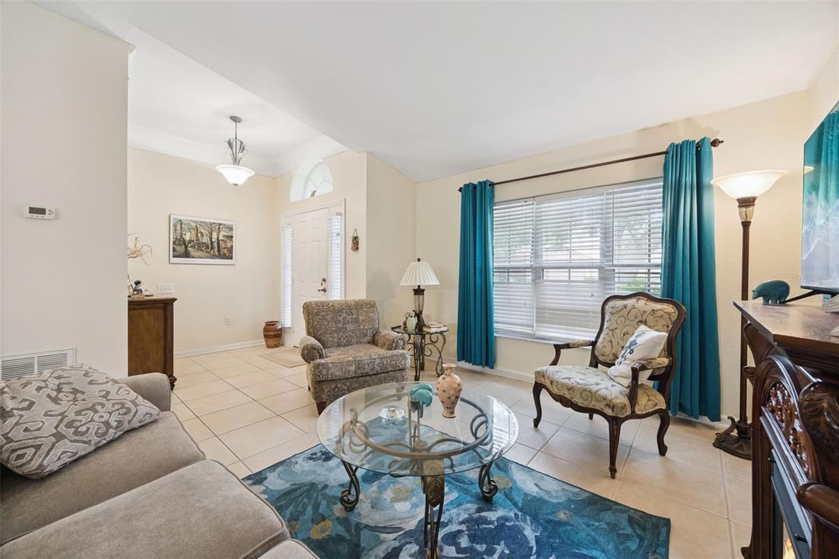 6169 FROGGATT STREET — photo 4 of 34