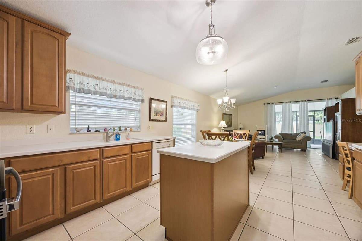 6169 FROGGATT STREET — photo 14 of 34