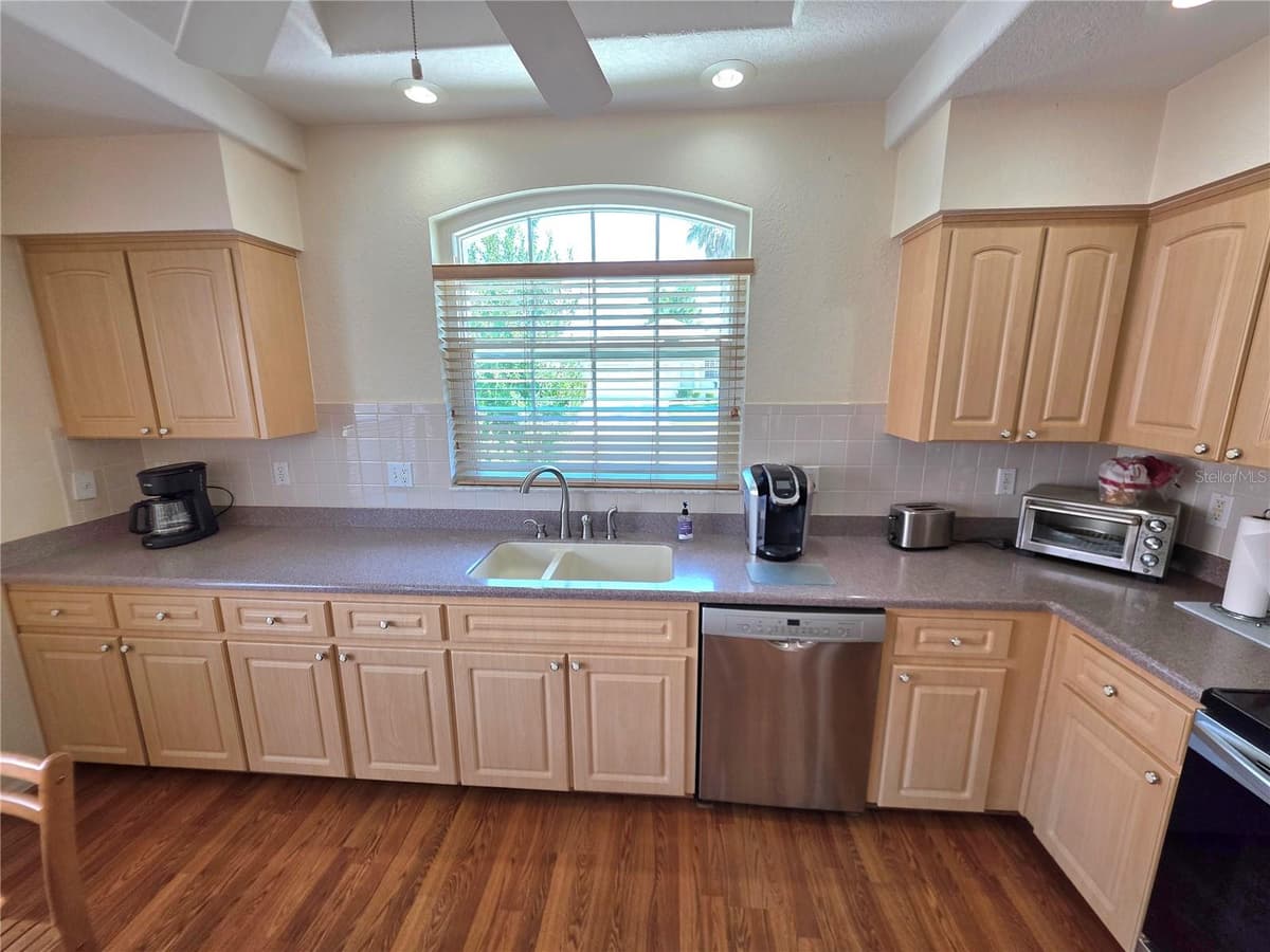 225 ROYAL PALM WAY — photo 4 of 26