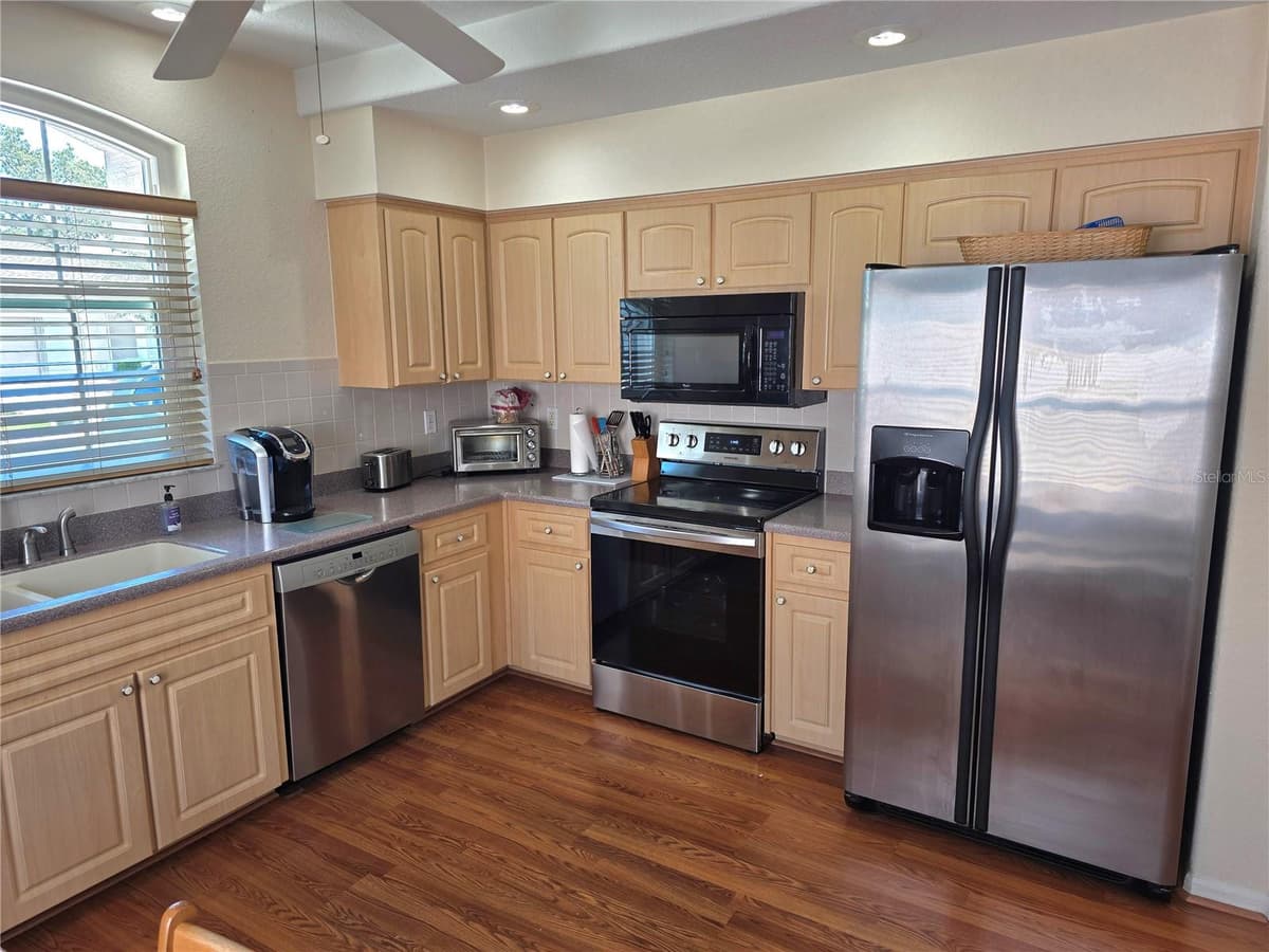 225 ROYAL PALM WAY — photo 3 of 26