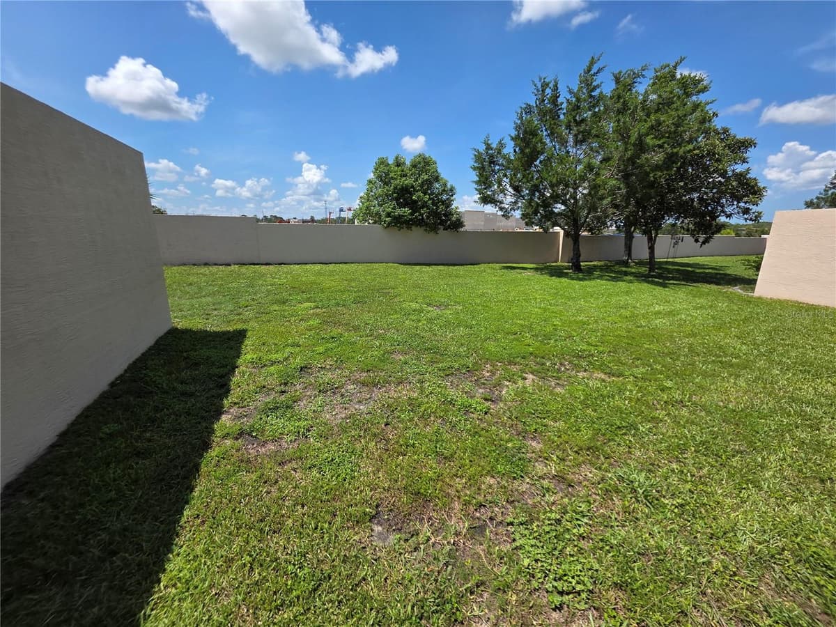 225 ROYAL PALM WAY — photo 25 of 26