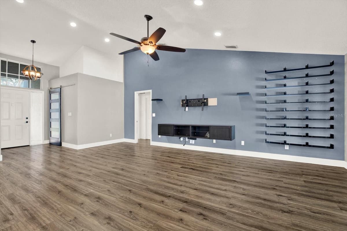 1427 BAY VIEW STREET — photo 11 of 49