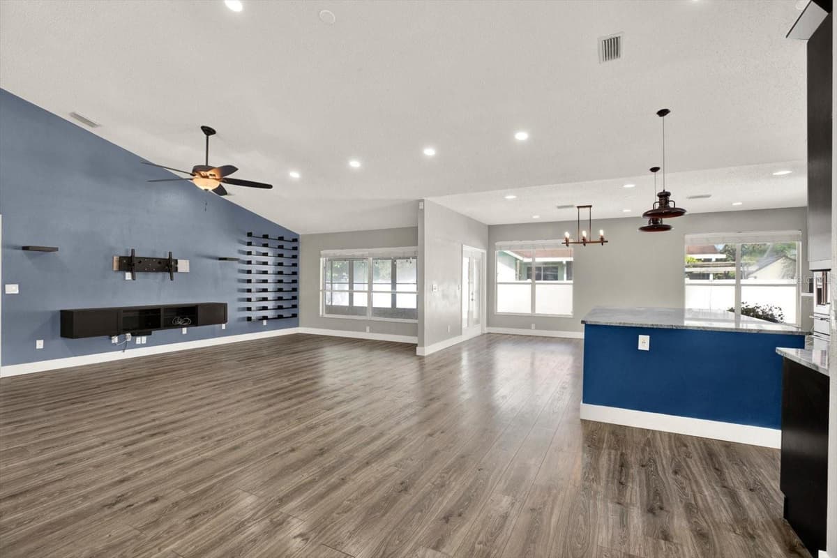 1427 BAY VIEW STREET — photo 13 of 49