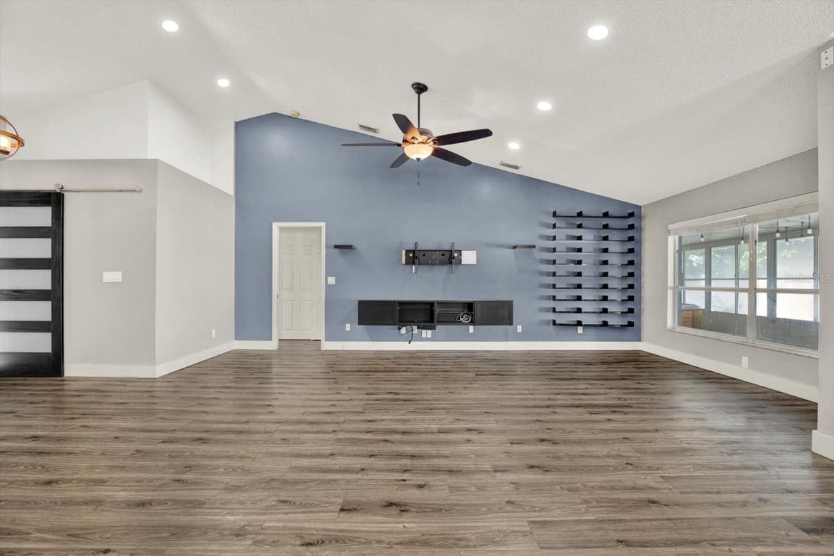 1427 BAY VIEW STREET — photo 10 of 49