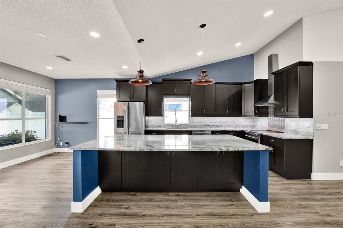 1427 BAY VIEW STREET — photo 15 of 49
