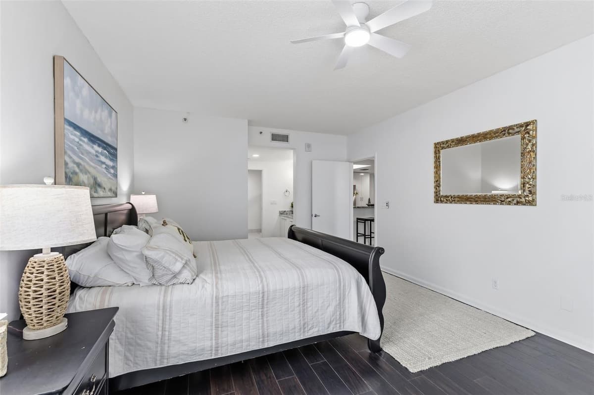 1540 GULF BOULEVARD — photo 13 of 45