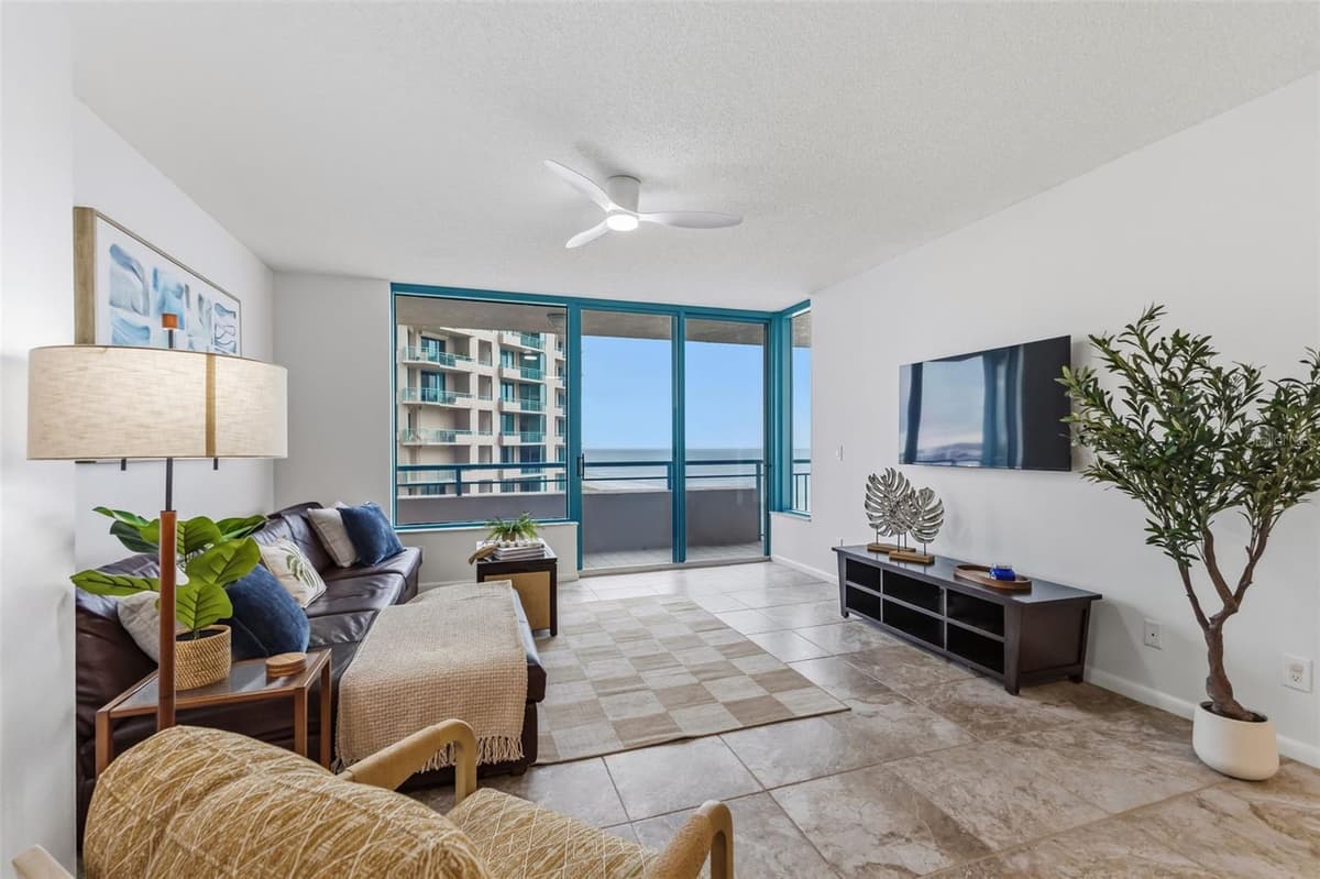 1540 GULF BOULEVARD — photo 4 of 45