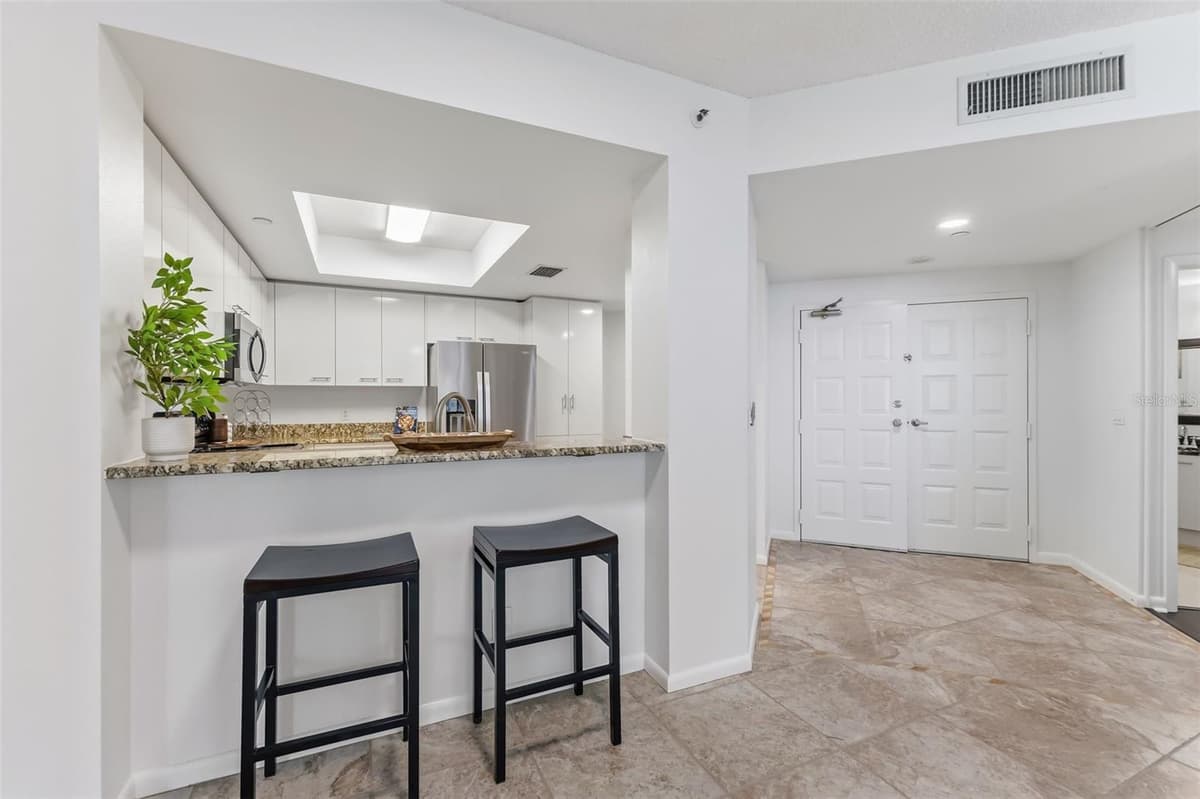 1540 GULF BOULEVARD — photo 7 of 45