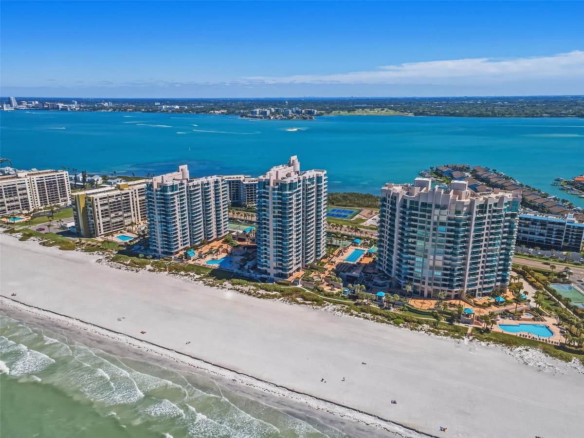 1540 GULF BOULEVARD — photo 3 of 45