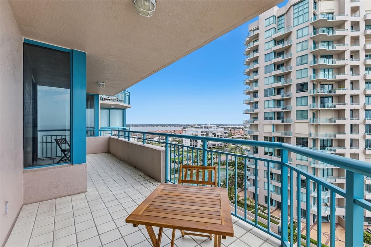 1540 GULF BOULEVARD — photo 25 of 45