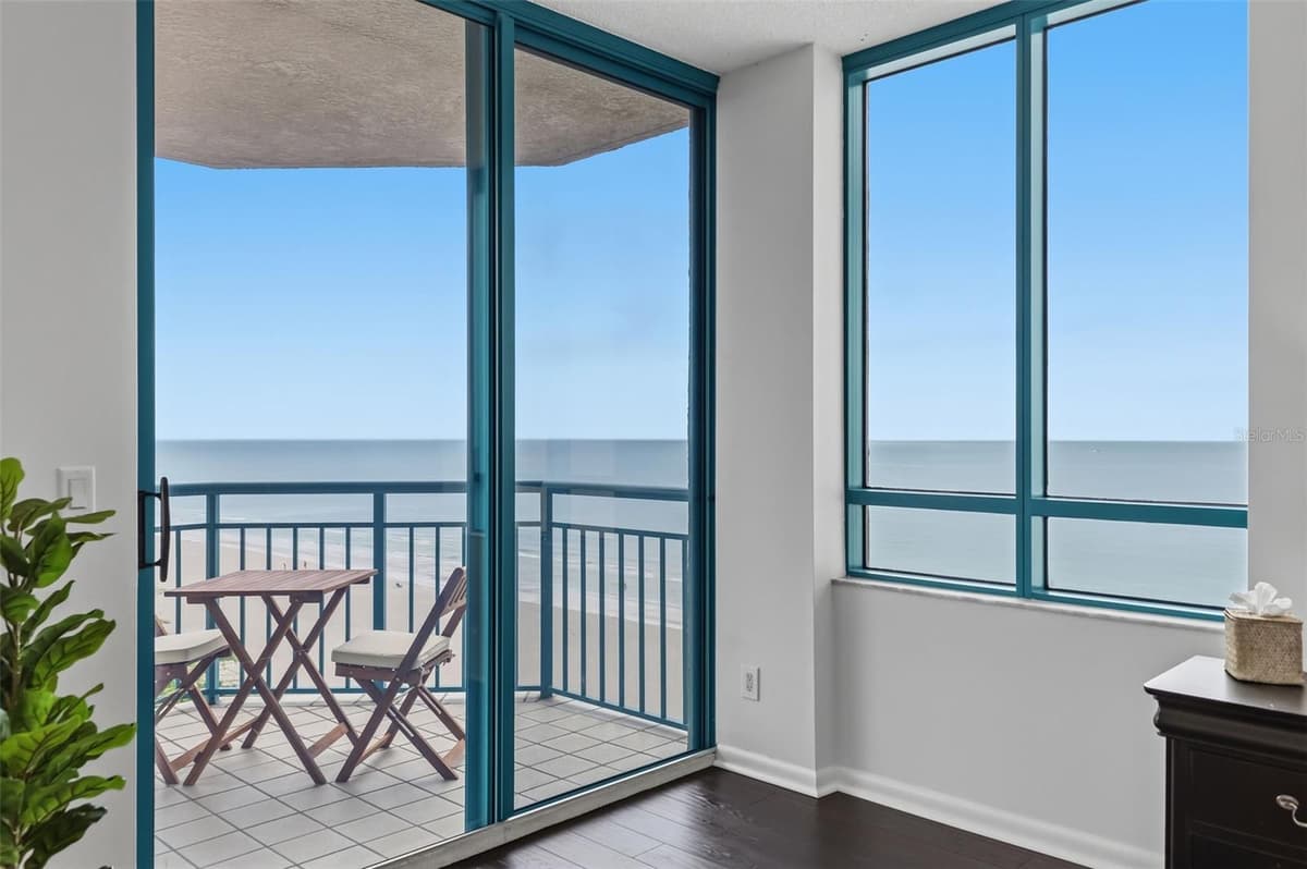 1540 GULF BOULEVARD — photo 12 of 45
