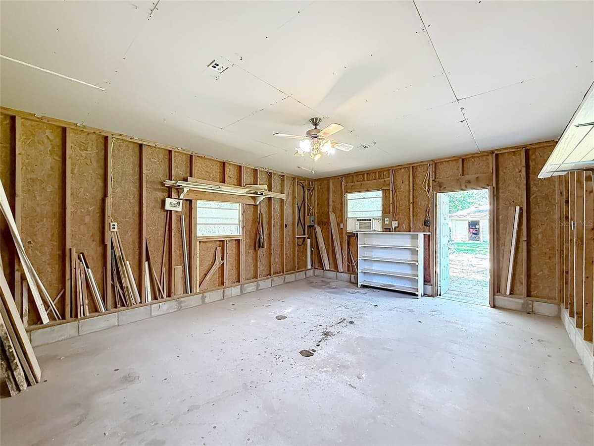2833 ROSE AVENUE — photo 34 of 38