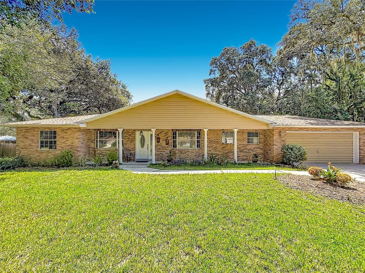 2833 ROSE AVENUE — photo 4 of 38