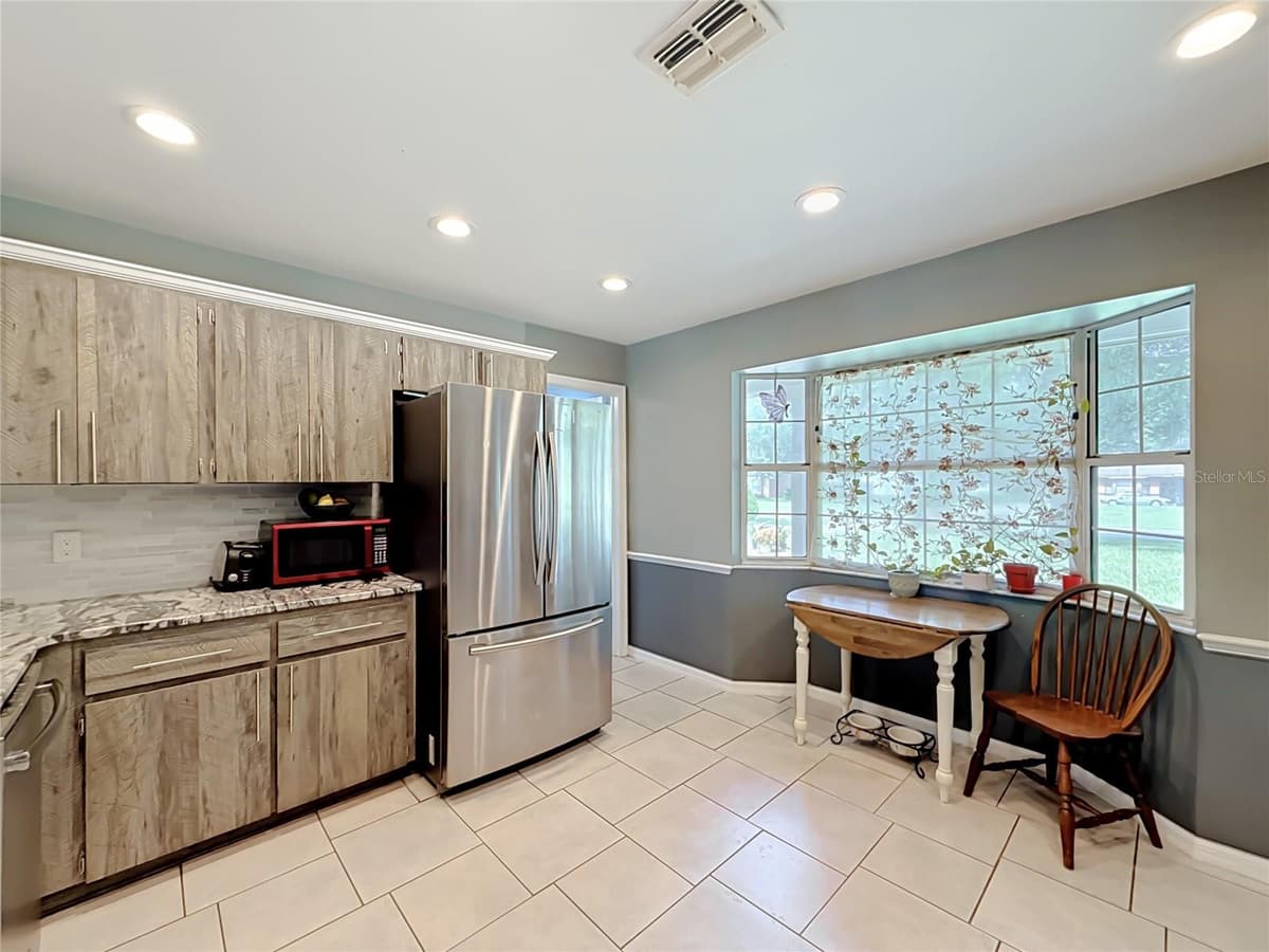 2833 ROSE AVENUE — photo 14 of 38