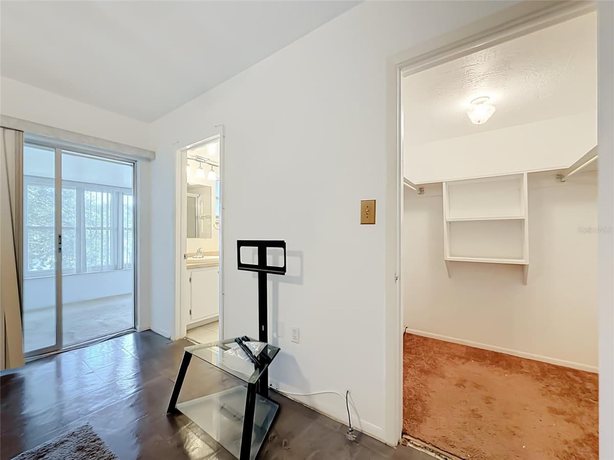 9945 47TH AVENUE — photo 39 of 65