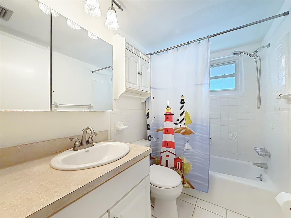 9945 47TH AVENUE — photo 30 of 65