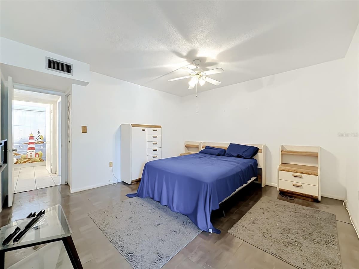 9945 47TH AVENUE — photo 33 of 65