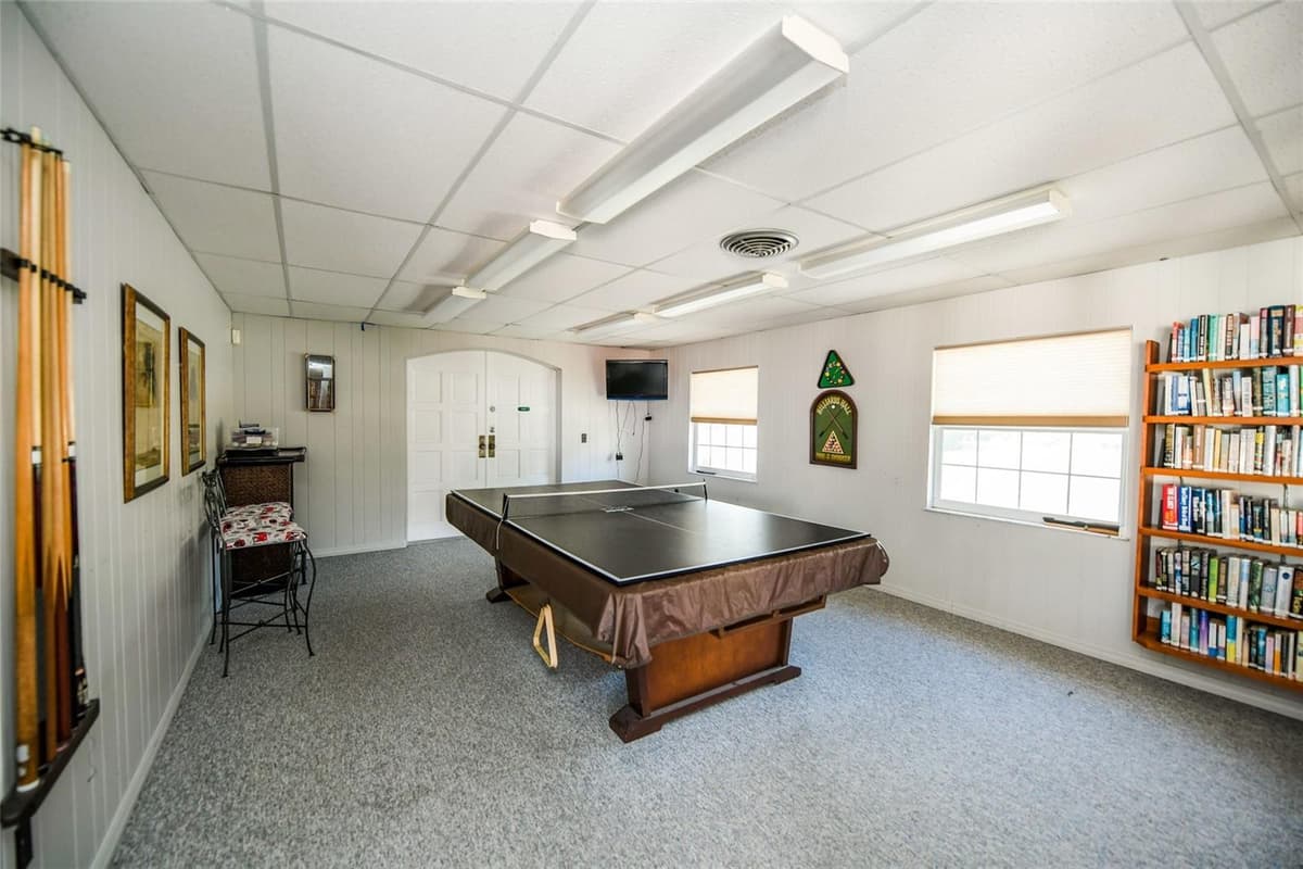 5823 TIDEWOOD AVENUE — photo 33 of 41