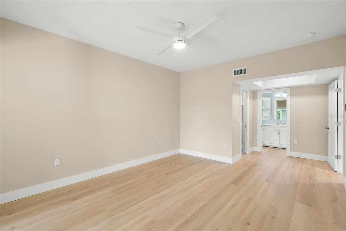 5823 TIDEWOOD AVENUE — photo 19 of 41