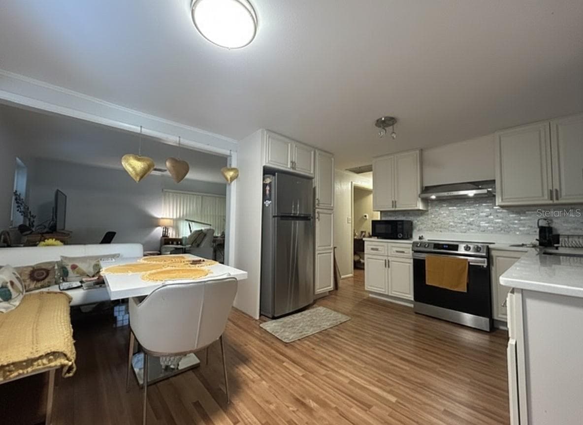 2455 ROYAL ROAD — photo 3 of 23