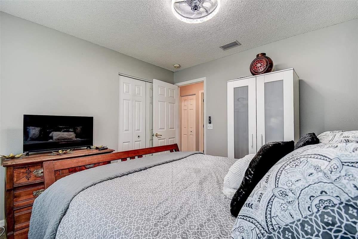 18624 GRAND CLUB DRIVE — photo 24 of 44