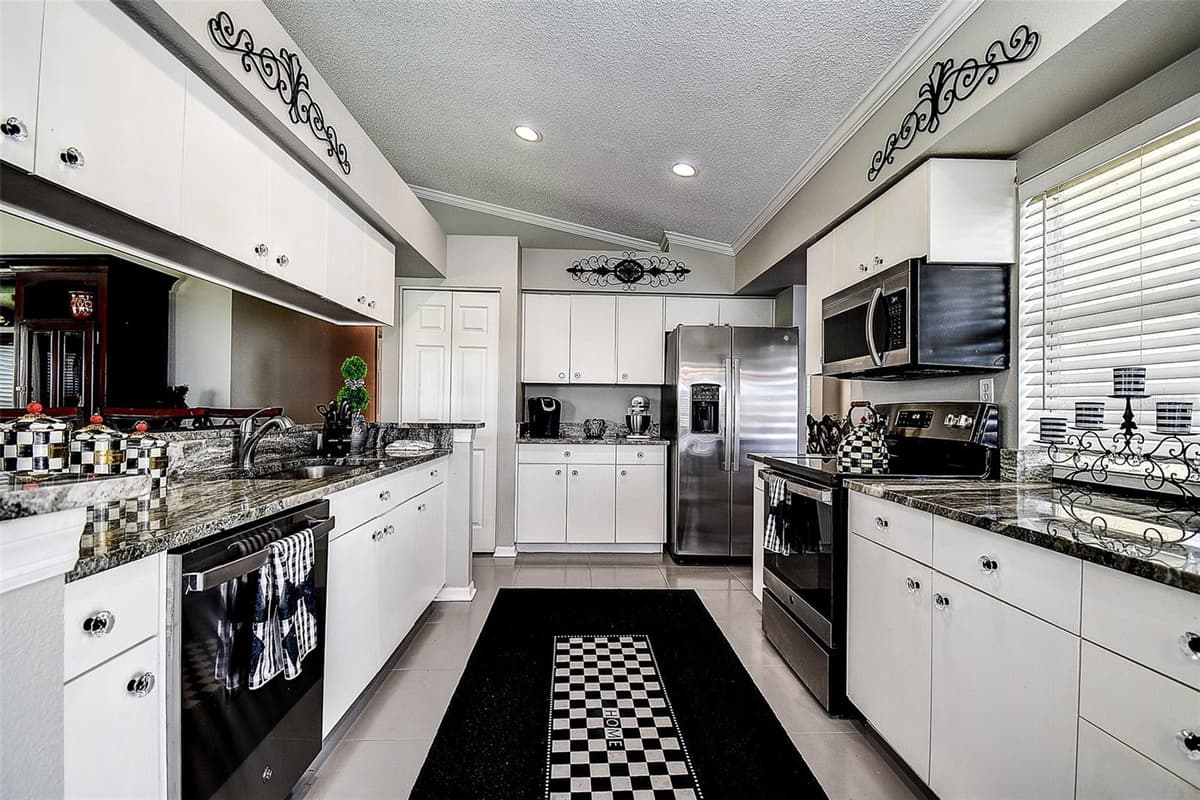18624 GRAND CLUB DRIVE — photo 12 of 44