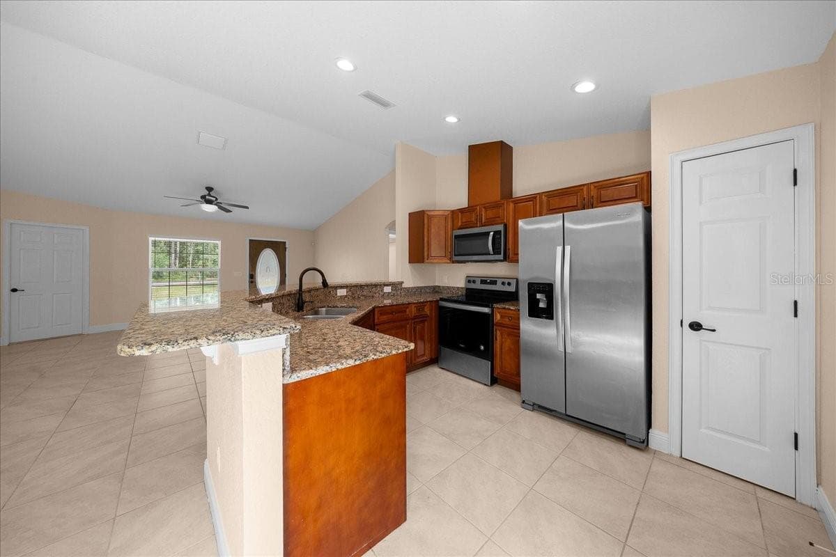 12114 87TH TERRACE — photo 7 of 26