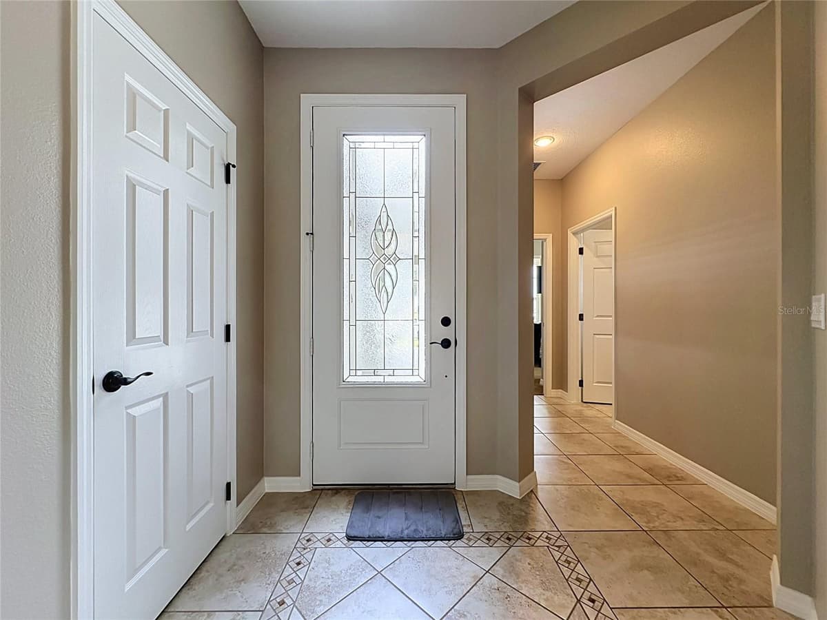552 NARROW VIEW LANE — photo 7 of 55
