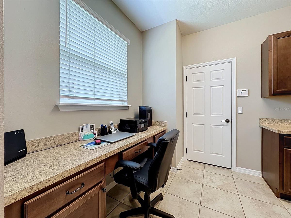 552 NARROW VIEW LANE — photo 31 of 55