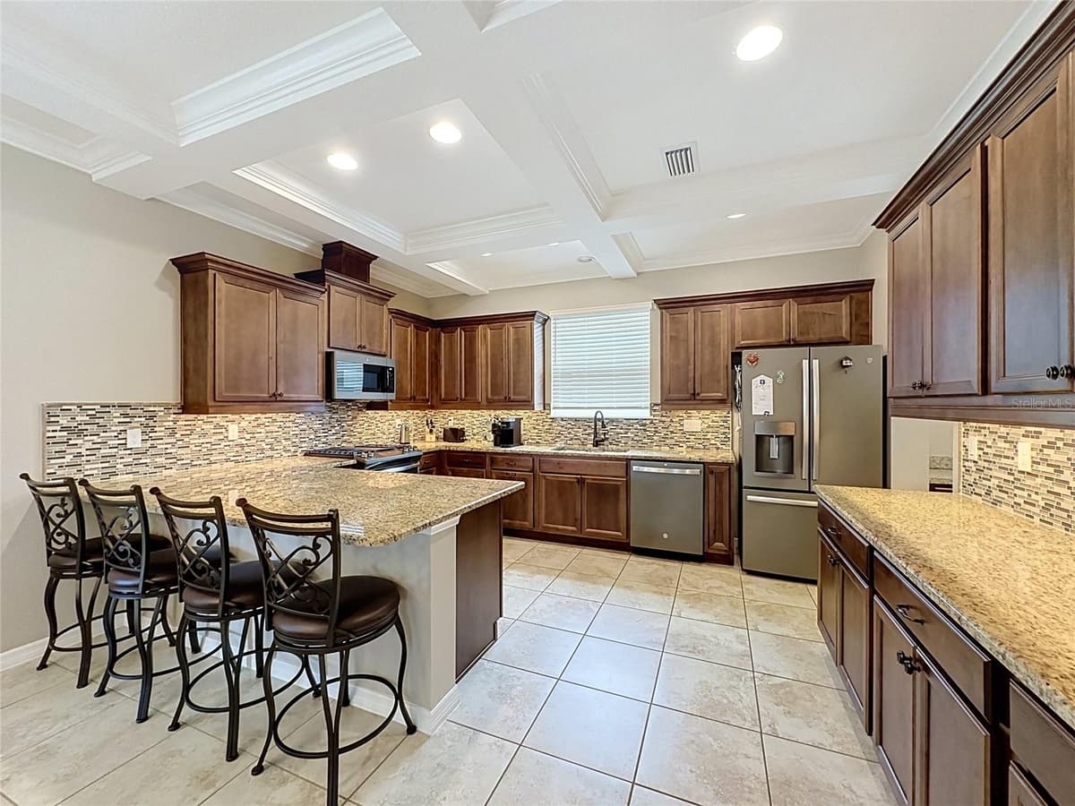 552 NARROW VIEW LANE — photo 8 of 55