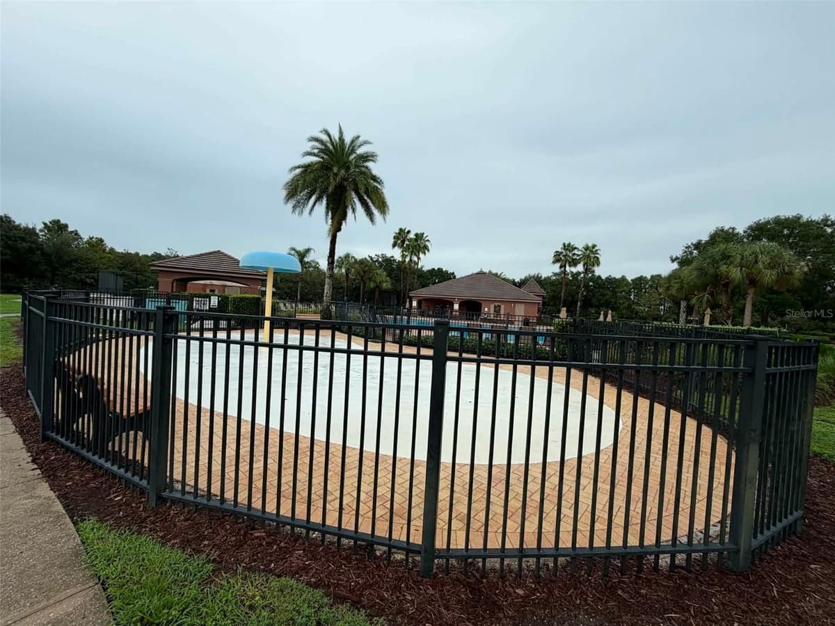 3233 DOWNAN POINT DRIVE — photo 42 of 44