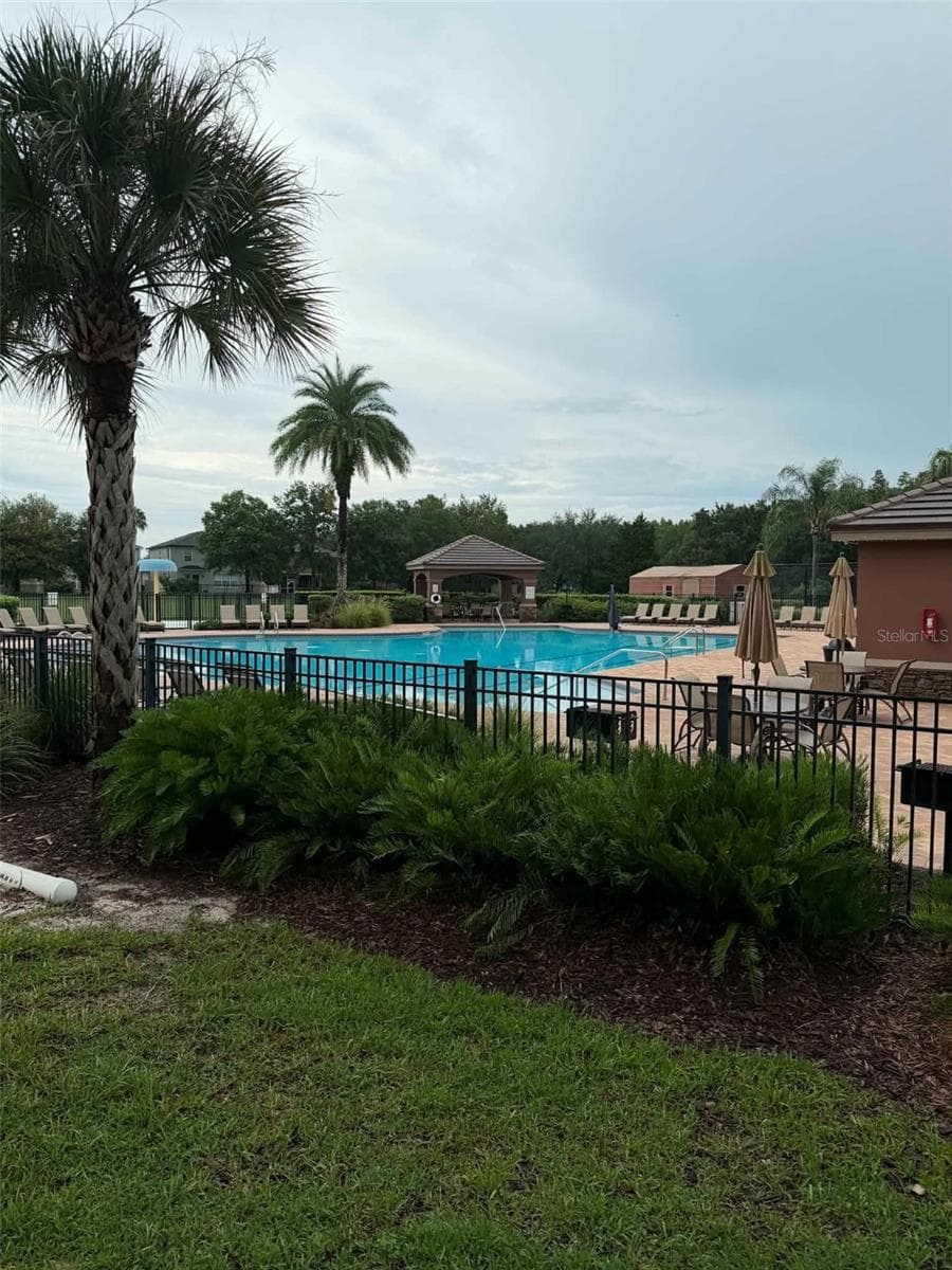 3233 DOWNAN POINT DRIVE — photo 36 of 44