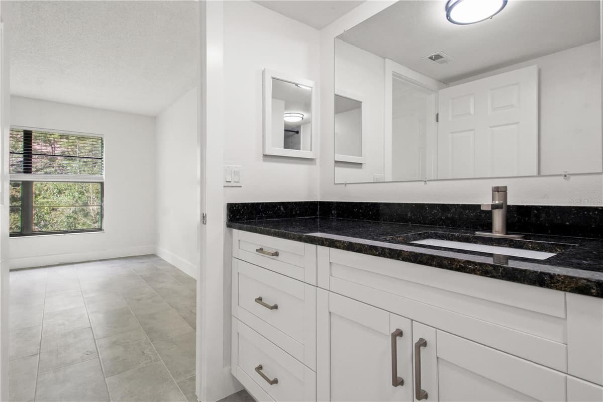 7828 NIAGARA AVENUE — photo 17 of 33