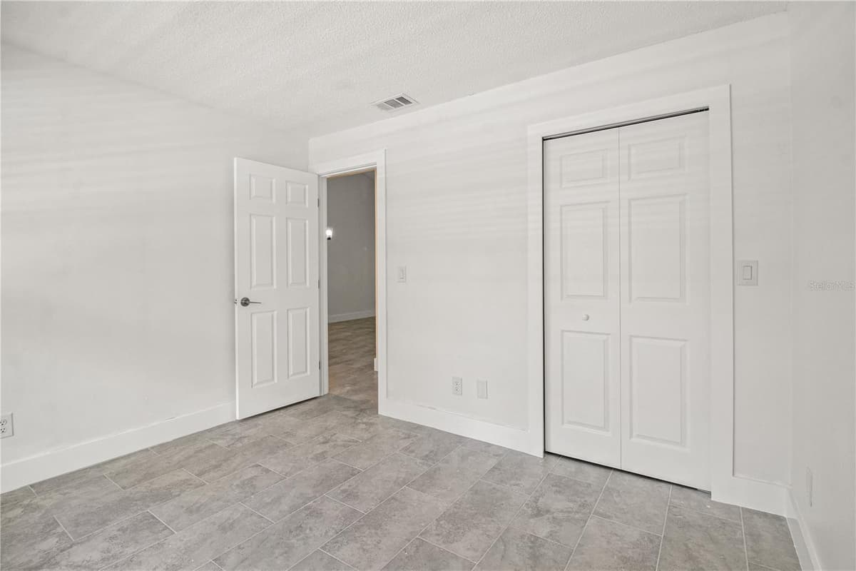 7828 NIAGARA AVENUE — photo 18 of 33