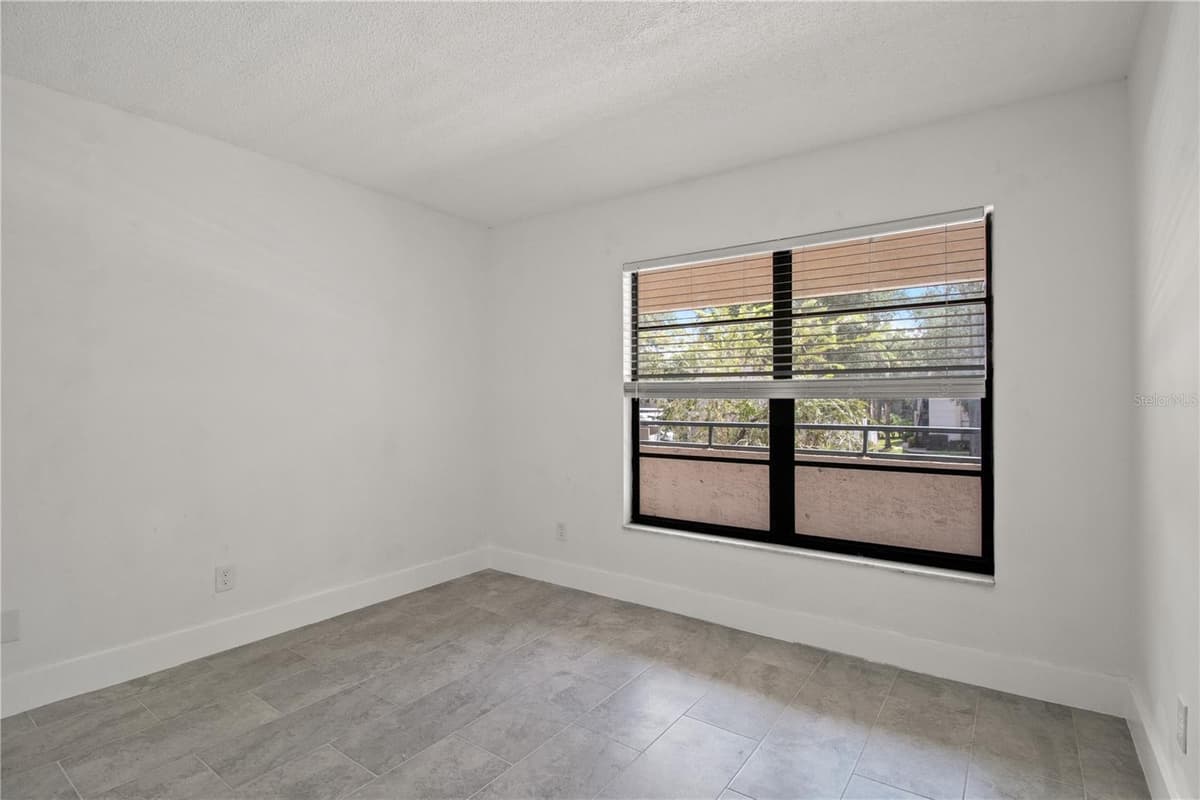 7828 NIAGARA AVENUE — photo 19 of 33