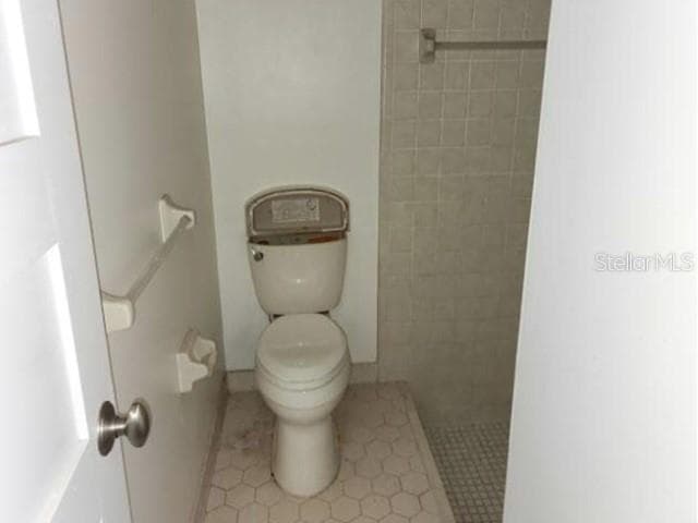270 AMBERWOOD COURT — photo 12 of 13