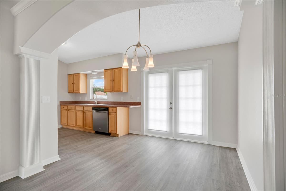 3023 INDIA BOULEVARD — photo 10 of 33