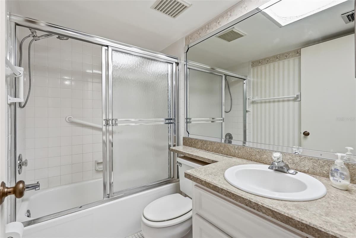 205 MARTHA LANE — photo 18 of 40
