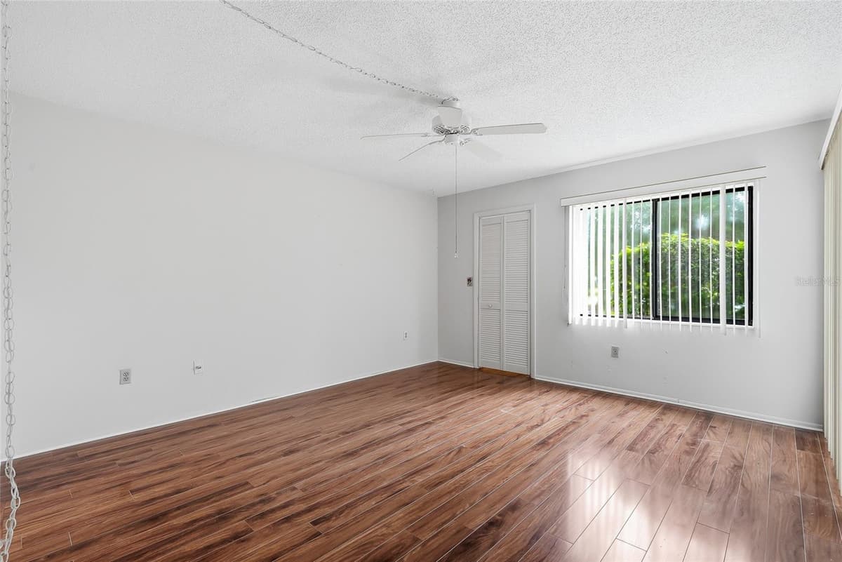 205 MARTHA LANE — photo 19 of 40